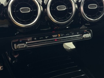 Mercedes Klasa A W177/V177 Hatchback Plug-In 1.3 250e 218KM 2020 Mercedes-Benz A 250 e AMG Line / Plug In / Fotele, zdjęcie 22