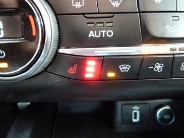 Ford Focus IV Kombi 2.0 EcoBlue 150KM 2019 Ford Focus Titanium Nawigacja Klimatronik Bezwypadkowy Serwisowany Gwaranc, zdjęcie 14