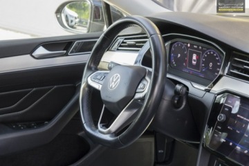 Volkswagen Passat B8 Variant Facelifting 1.5 TSI EVO 150KM 2022 Volkswagen Passat LEDY / Kamera / Gwarancja na ROK, zdjęcie 28