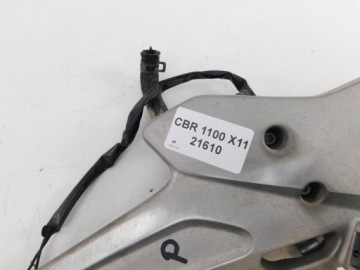 HONDA CBR 1100 X11 КОМПЛЕКТ ПРАВЫЙ + ПОДНОЖКИ