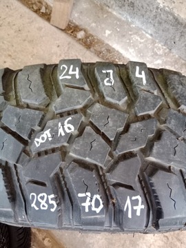 285 70 17 COOPER DISCOVERER STT PRO