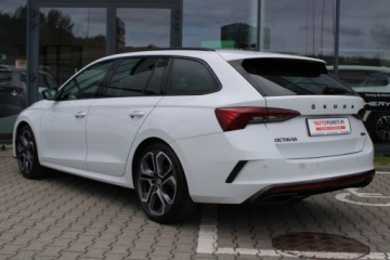 Skoda Octavia IV RS Kombi 2.0 TDI SCR 200KM 2023 Skoda Octavia RS, zdjęcie 5