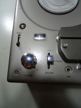 ДВУХГУСНИЧНЫЙ КАТУШЕЧНЫЙ МАГНИТОФОН TANDBERG SERIES 92