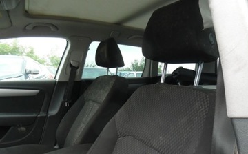 Volkswagen Passat B7 Variant 1.6 TDI CR DPF BlueMotion 105KM 2011 Volkswagen Passat 2011r, 1.6 TDI, Uszkodzony lewy bok, Pali. VAT 23 1.6, zdjęcie 7