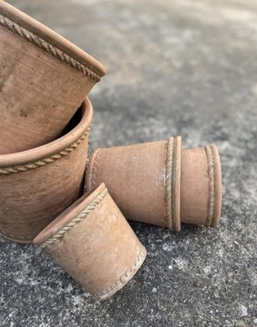 ЦВЕТОЧНЫЙ ВАЗ ТЕРРАКОТОВЫЙ ЦЕМЕНТНЫЙ 19x20 С ДЕКОРАТИВНОЙ КРЫШКОЙ