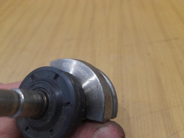 ШАТУН КОЛЕНВАЛА HUSQVARNA 236