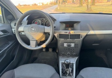 Opel Astra H Kombi 1.7 CDTI ECOTEC 80KM 2005 Opel Astra Wazne oplaty 1.7 Diesel 80KM, zdjęcie 10