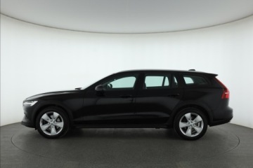 Volvo V60 II  2021 Volvo V60 Cross Country B4 2.0 AWD, 194 KM, 4X4, zdjęcie 2