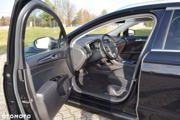 Ford Mondeo V Kombi Facelifting 2.0 EcoBlue 190KM 2019 Ford Mondeo 2.0 EcoBlue 190KM Lift Automat Titanium Full LED Navi Kamera A, zdjęcie 15