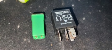 PRZEKAŹNIK BEZPIECZNIK 04671167 OMRON JEEP CHRYSLER
