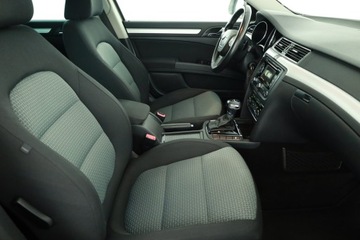 Skoda Superb II Kombi 2.0 TDI CR DPF 140KM 2012 Skoda Superb 2.0 TDI, DSG, Navi, Xenon, Klima, zdjęcie 6