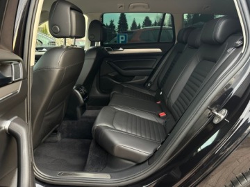 Volkswagen Passat B8 Variant 1.8 TSI BlueMotion Technology 180KM 2015 R E Z E R W A C J A, zdjęcie 25