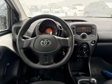 Toyota Aygo II Hatchback 5d 1.0 VVT-i 69KM 2016 Toyota Aygo 1.0 VVT-i X II (2014-) 1.0 VVT-i X, zdjęcie 10
