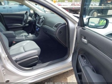 Chrysler 300C II 2021 Chrysler 300 Touring 2021 3.6l 3.6 Benzyna 292KM, zdjęcie 9