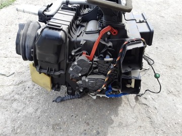 AUDI Q7 4L RADIÁTOR POUZDRO VÝPARNIK CHLADIČKA 4L1820003AD