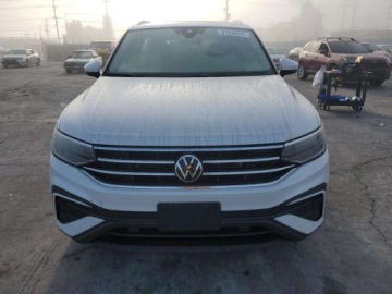 Volkswagen Tiguan II 2023 Volkswagen Tiguan SE 2023 2.0l 2.0 Benzyna 184KM, zdjęcie 5