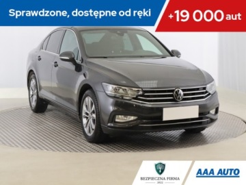 Volkswagen Passat B8 Variant Facelifting 1.5 TSI EVO 150KM 2022 VW Passat 1.5 TSI, Salon Polska, Serwis ASO