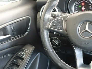 Mercedes Klasa A W176 Hatchback 5d Facelifting 180 122KM 2017 Mercedes A 180 1.6 Ben.122KM/Automat/Salon, zdjęcie 24