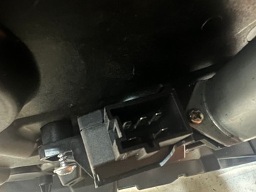 MERCEDES CLASA B W246 ZVEDÁK OKNO PRAVÝ ZADNÍ