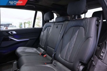 BMW X7 SUV Facelifting 3.0 40d 352KM 2023 BMW X7 xDrive40dFV23Hak HolowniczyPakiet Sportowy M 3.0 Diesel 352KM, zdjęcie 14