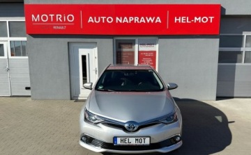 Toyota Auris II Hatchback 5d Facelifting 1.8 Hybrid 136KM 2016 Toyota Auris II Lift, 2016R, Bezwypadkowa, Automat, Zarejestorwana w PL, V, zdjęcie 11