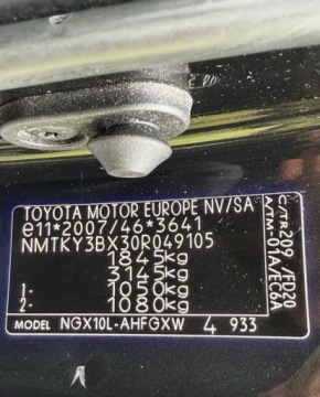 Toyota C-HR I Crossover 1.2L Turbo 116KM 2018 Toyota C-HR 1,2 116KM Climatronic Sam Parkuje NAVI Kamera LED ASO Dla wyma, zdjęcie 28