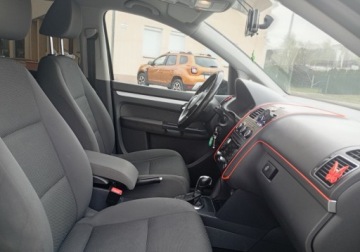 Volkswagen Touran II 1.6 TDI 105KM 2011 Volkswagen Touran Zarejestrowany - ubezpieczony - automat - 1,6 - 105 1.6, zdjęcie 12