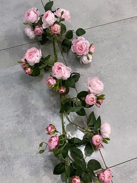 Girlanda z kwiatów róży 125 cm