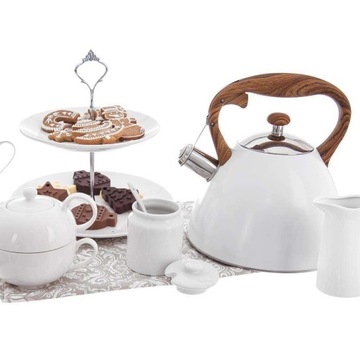 Белый стальной чайник со свистком, 3,5 л.