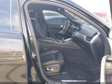 BMW X6 G06 2023 BMW X6 xDrive40I 2023 3.0l 3.0 Benzyna 335KM, zdjęcie 9