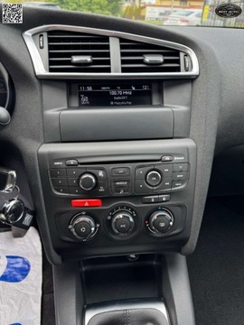 Citroen C4 II Hatchback 5d Facelifting 1.2 PureTech 130KM 2016 Citroen C4 1.2 Turbo Szwajcaria Gwarancja Po serwis 1.2 Benzyna, zdjęcie 38