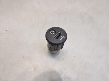 HNÍZDO USB AUX NISSAN MICRA K13