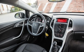 Opel Astra J GTC 2.0 CDTI ECOTEC 165KM 2013 Opel Astra OPC 2.0 CDTI 165KM Alu Pdc Polskora Full Serwis 2.0 Diesel, zdjęcie 24
