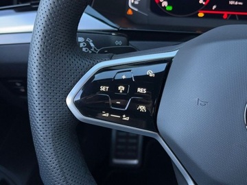 Volkswagen Arteon Fastback Facelifting 2.0 TDI SCR 150KM 2022 Volkswagen Arteon 2.0 TDI 150KM R-Line DSG SerwisASO Acc Led Virtual Webas, zdjęcie 21