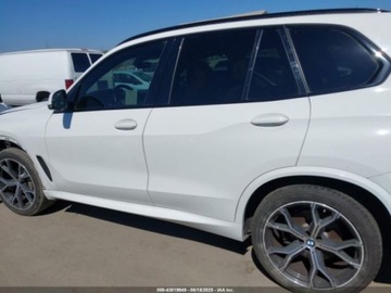 BMW X5 G05 2022 BMW X5 xDrive40I 2022 3.0l 3.0 Benzyna 335KM, zdjęcie 2