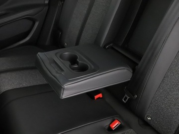 Peugeot 3008 II Crossover 1.5 BlueHDI 130KM 2019 Peugeot 3008 1.5 Blue-HDi Automat Allure Nawigacja, zdjęcie 38