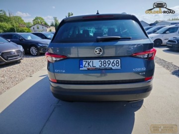 Skoda Kodiaq I SUV 2.0 TDI 190KM 2018 Skoda Kodiaq 2,0 TDI 4X4 190KM skora navi alu pdc kamera 7 osobowy oplacony, zdjęcie 6