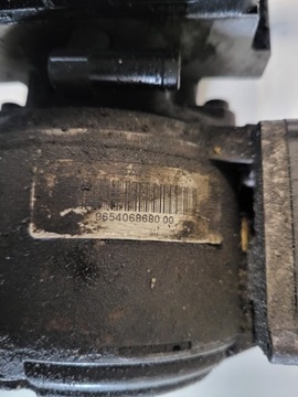 НАСОС ПОДВЕСКИ CITROEN C5 III X7 9654068680