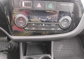 Mitsubishi Outlander III 2013 Mitsubishi Outlander 2013r, 2.0 Benzyna. 4x4. AUTOMAT Uszkodzony tyl i lek, zdjęcie 13