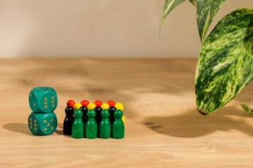 Набор кубиков 18 EL для игр в кости