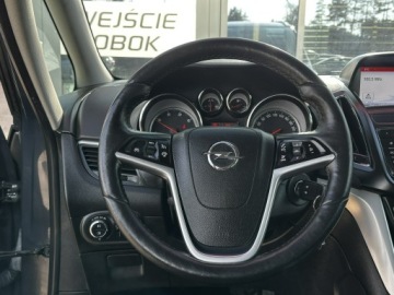 Opel Zafira C Tourer 2.0 CDTI ECOTEC 165KM 2015 Opel Zafira Climatronic Grzane Fotele Czujniki Nav, zdjęcie 17