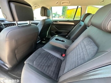 Volkswagen Passat B8 Variant 2.0 TDI BlueMotion SCR 150KM 2019 Volkswagen Passat Volkswagen Passat 2.0 TDI (BlueMotion Technology) DSG Hi, zdjęcie 26