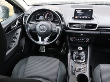 Mazda 3 III Hatchback  2.0 SKYACTIV-G  165KM 2016 Mazda 3 2.0 Skyactiv-G, Salon Polska, Navi, Klima, zdjęcie 6