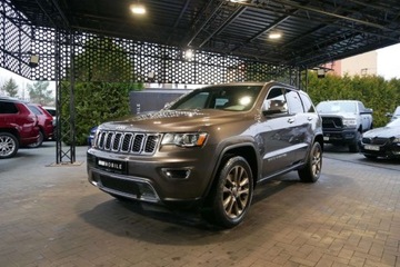 Jeep Grand Cherokee IV 2021 Jeep Grand Cherokee Limited 5.7 HEMI Hak 352KM Szyberdach 4x4 Skory Navi M