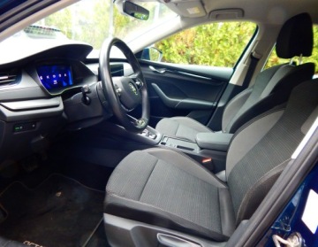 Skoda Octavia IV Kombi 2.0 TDI 115KM 2022 Skoda Octavia IV 2022 kombi 2.0 TDI DSG bezwypadkowy ładny kolor F Vat 23%, zdjęcie 13