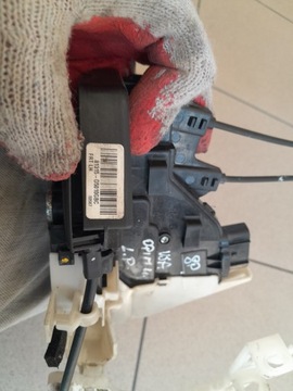 KIA OPTIMA IV JF 2015- USA ZÁMEK DVEŘE PŘEDNÍ LEVÝ 81315-D5010