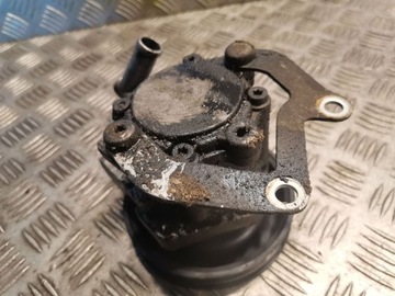 BMW 7 E38 ČERPADLO SERVA