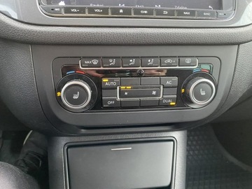 Volkswagen Tiguan I SUV 2.0 TDI CR DPF BlueMotion 140KM 2011 Volkswagen Tiguan Zarejestrowany Bogata wersja, zdjęcie 12