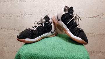 NIKE LEBRON XVIII В ОЧЕНЬ ХОРОШЕМ СОСТОЯНИИ