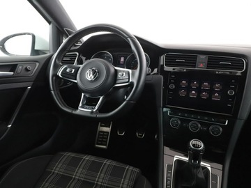 Volkswagen Golf VII GTD Variant Facelifting 2.0 TDI-CR BMT 184KM 2017 Volkswagen Golf GTD 184KM PDC grzane fotele, zdjęcie 11